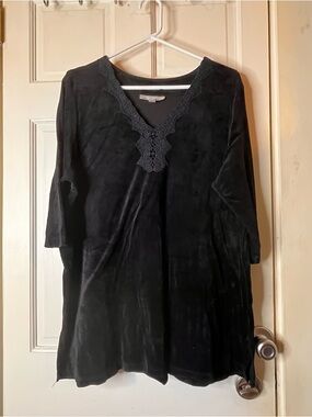 Woman Within Black Velvet Lace Tunic Top 18/20